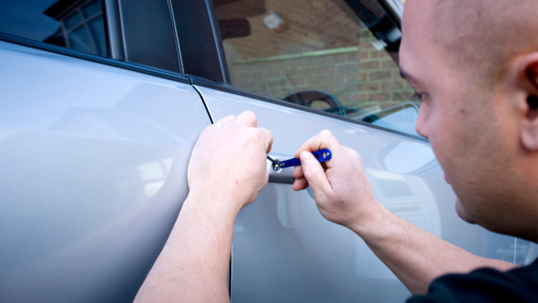 Professional Car Locksmith Team of Pacoima, CA